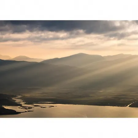 Petros فيلة Katávolos