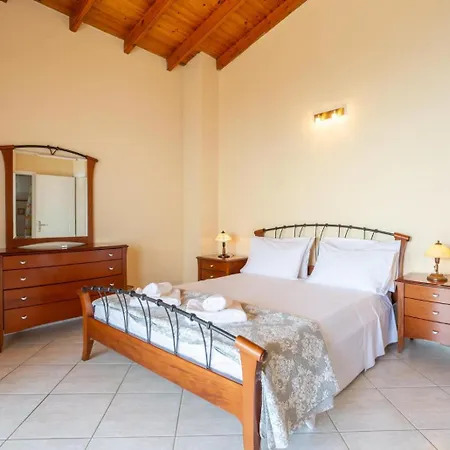 Villa Petros Katavolos