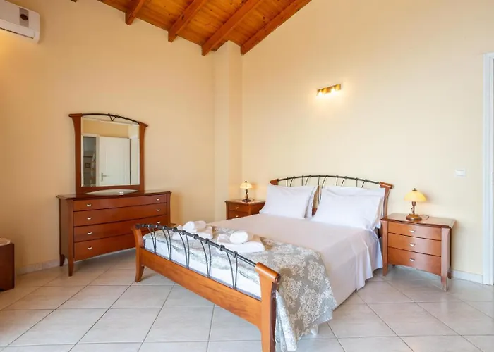 Villa Petros Katávolos